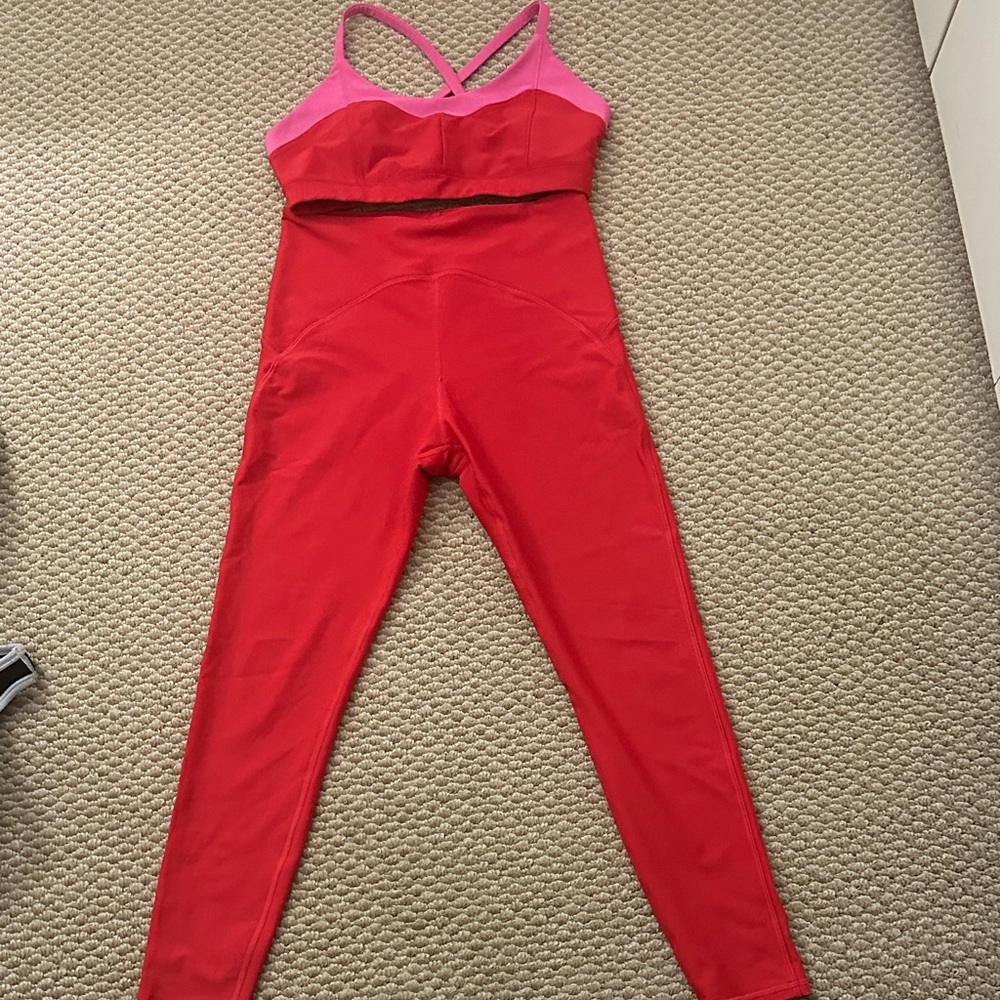 SoulCycle Red and Pink Leggings Set - great for Valentine’s Day❣️
